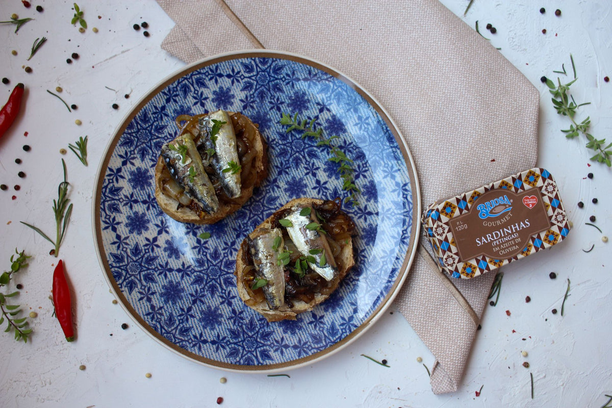 Bruschettas de Petingas em Conserva Gourmet