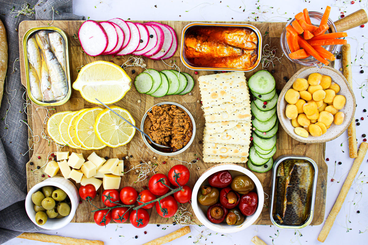 Descubra como a Seacuterie Board está redefinindo as conservas na gastronomia gourmet com a Fui ao Mar!