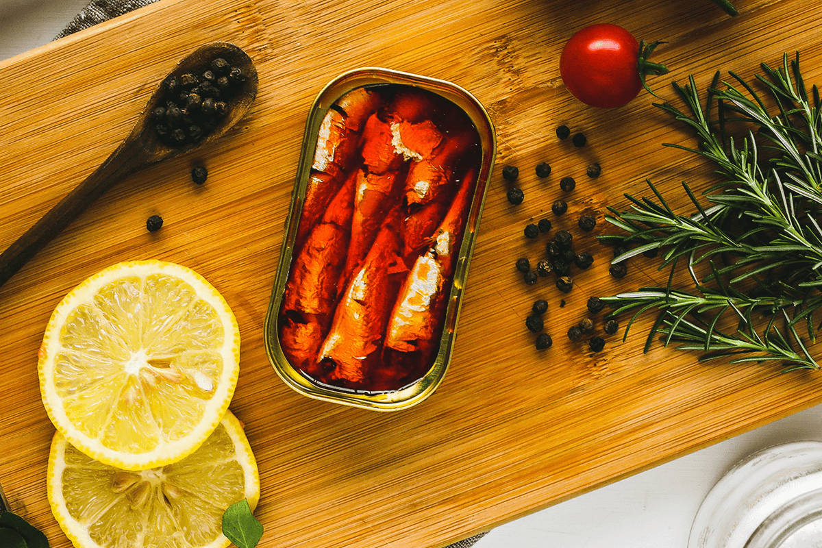 Conheça os benefícios nutricionais da sardinha com azeite
